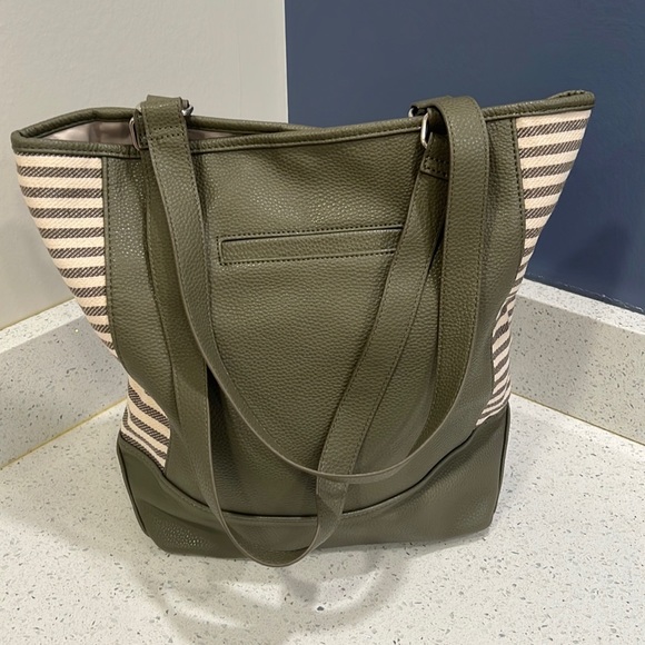 Thirty-one Colorblock Tote - Picture 1 of 3